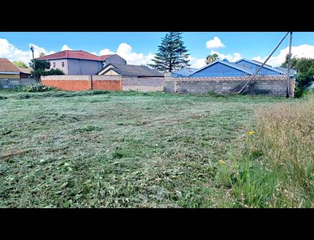 LAND FOR SALE IN LENASIA SOUTH